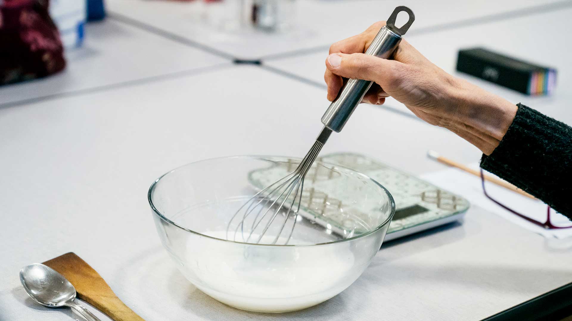 Objectif zéro déchet des dizaines d’ateliers pour fabriquer ses propres produits ménagers - de la chimie abordable mais une méthode à suivre avec soin