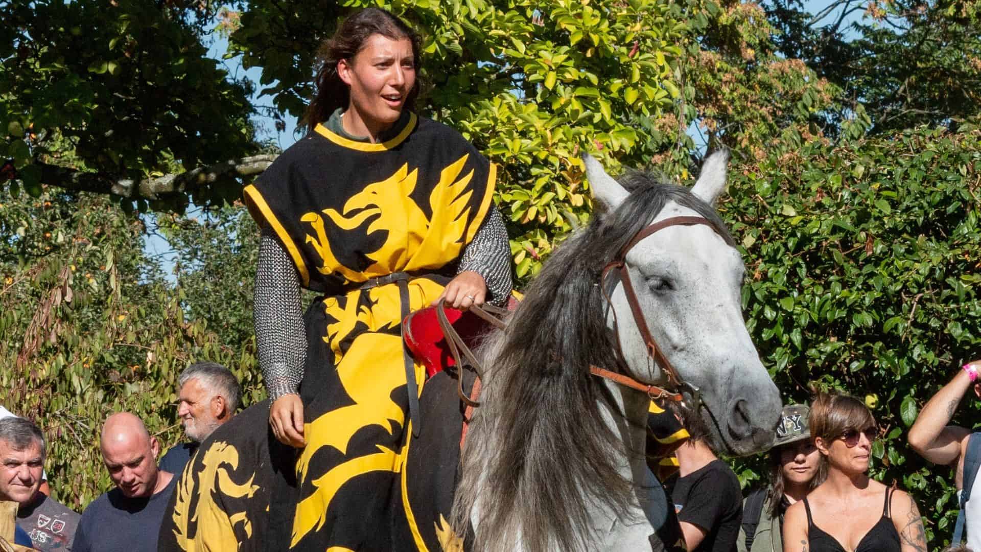Les Médiévales Rixheim combats à chevaux
