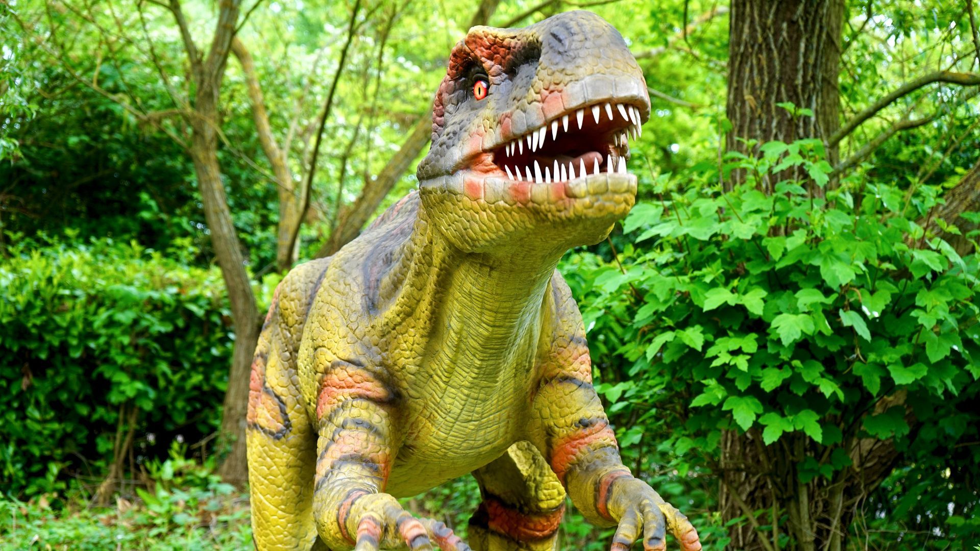 Le Musée Ephémère : Exposition de dinosaures au Parc Expo à Mulhouse