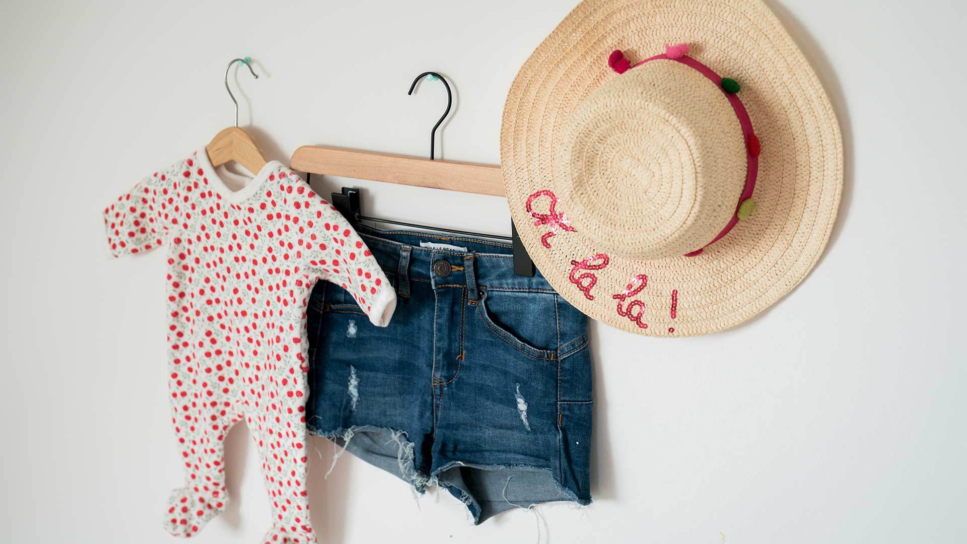 Vêtements et accessoires de seconde main pour enfants