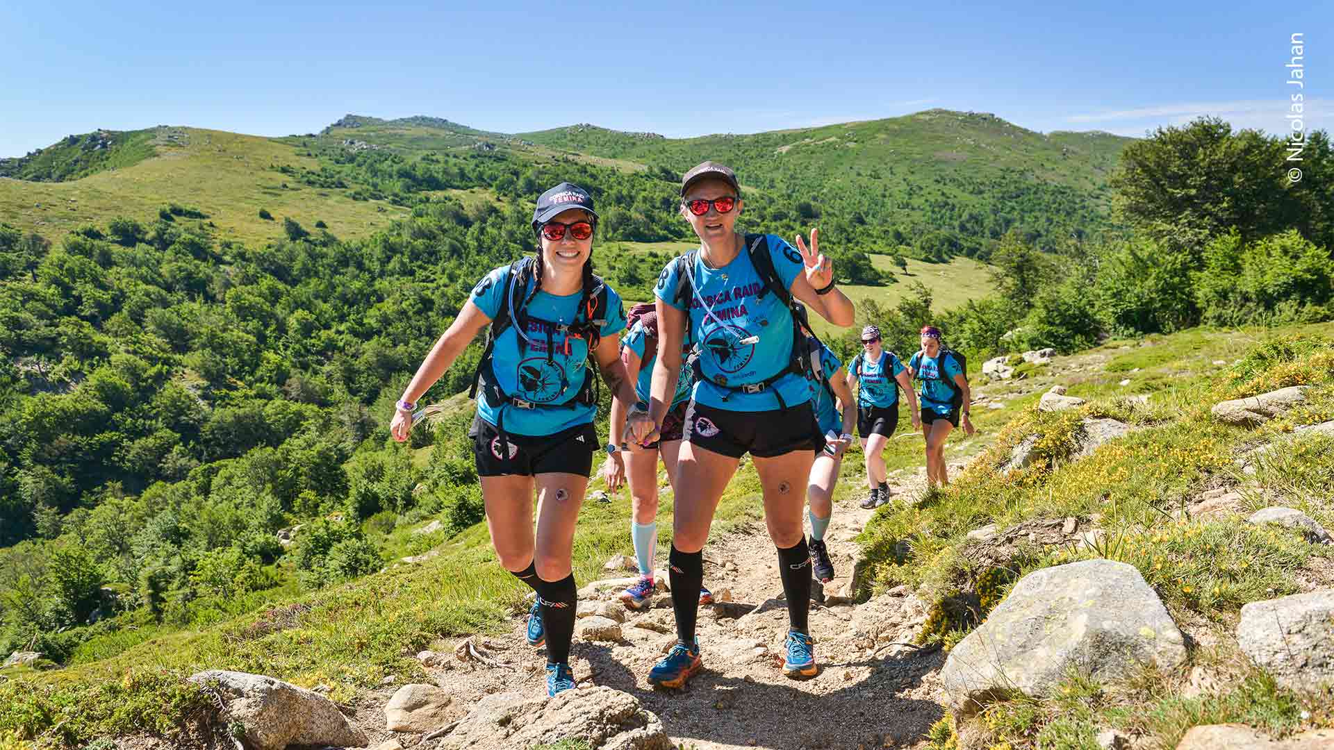 Marie-Anne et Marie dans les montagnes de Corse