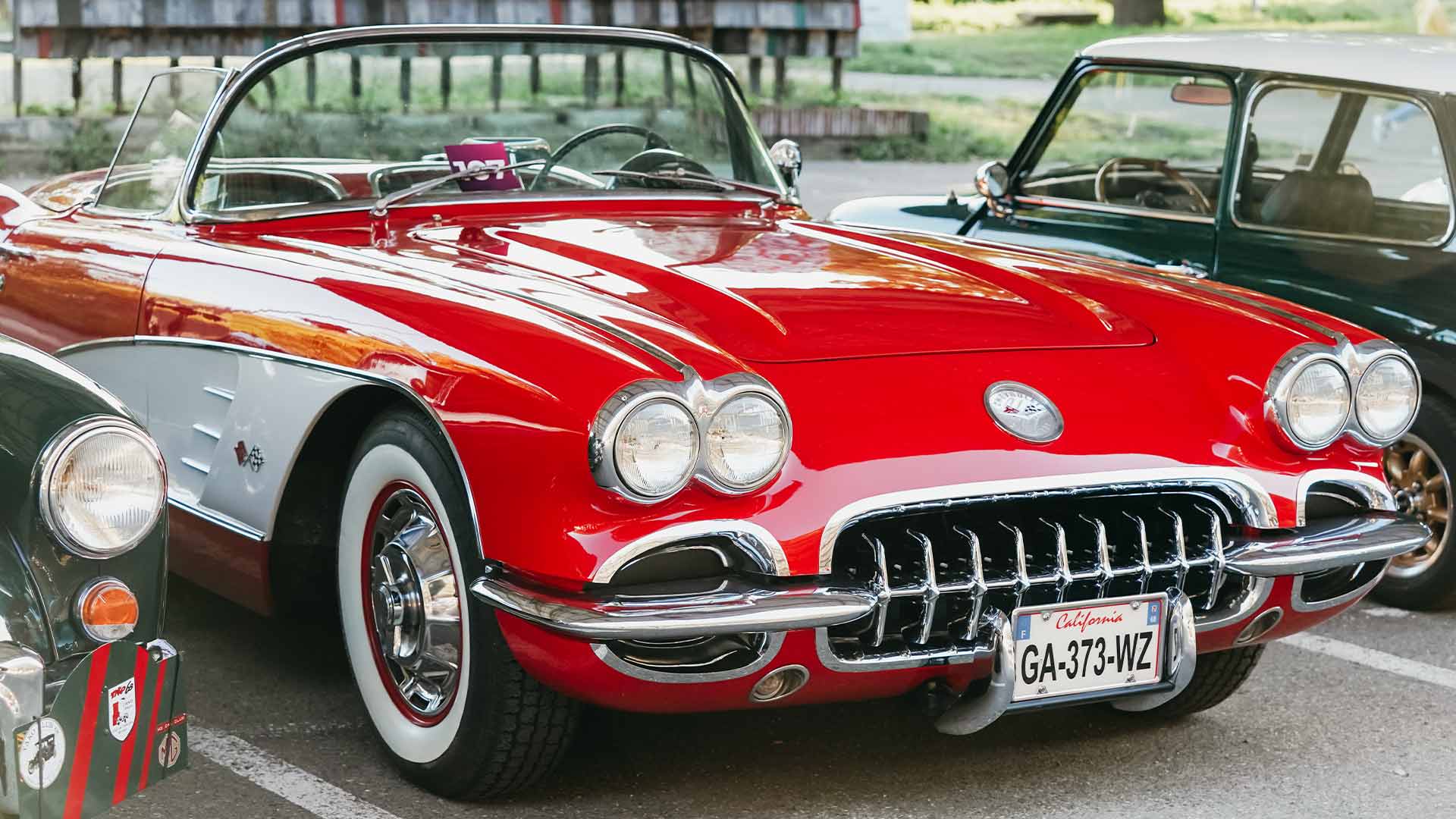 Voiture de collection rouge