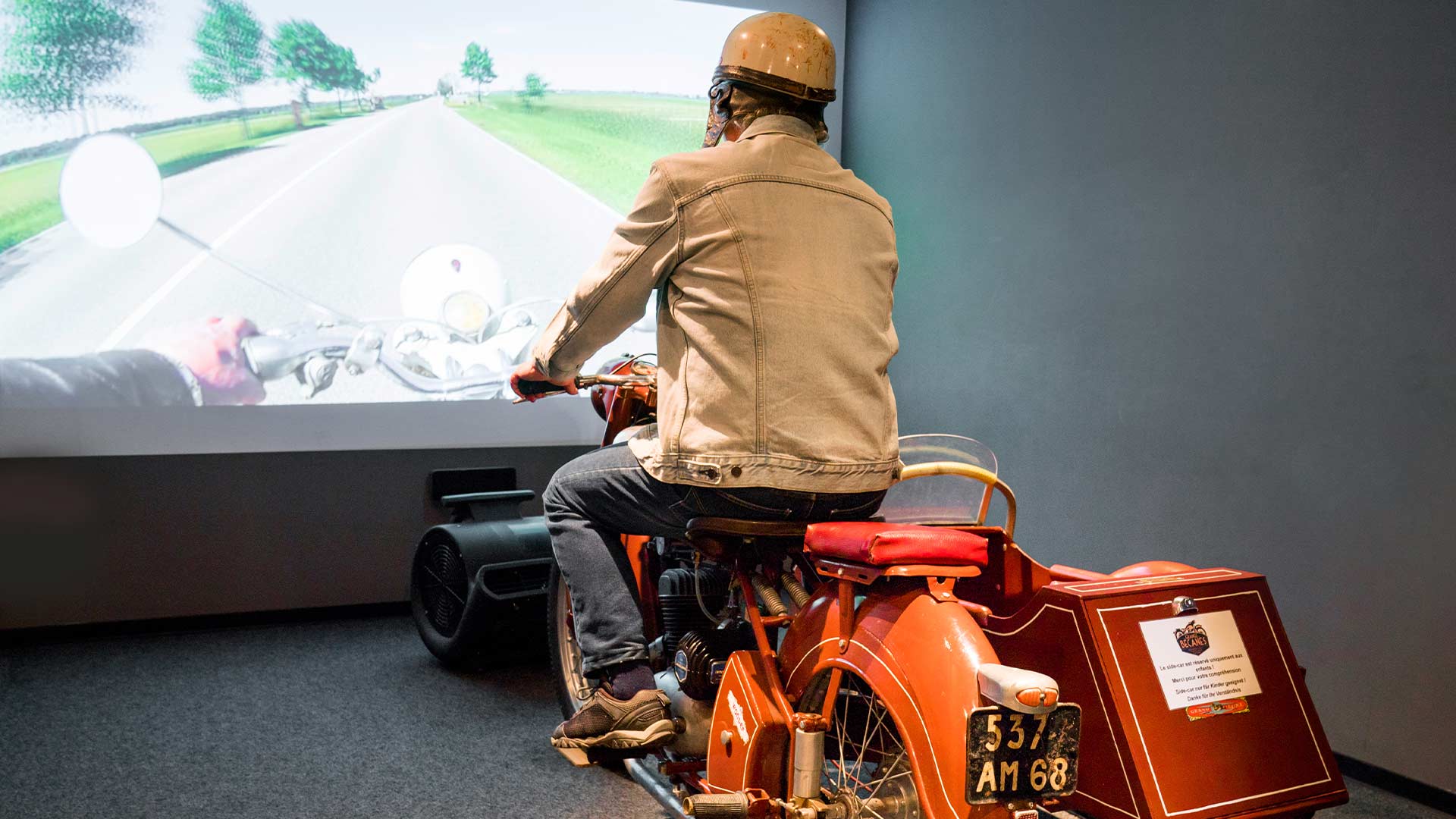 Simulateur de conduite en moto à La Grange à Bécanes à Bantzenheim