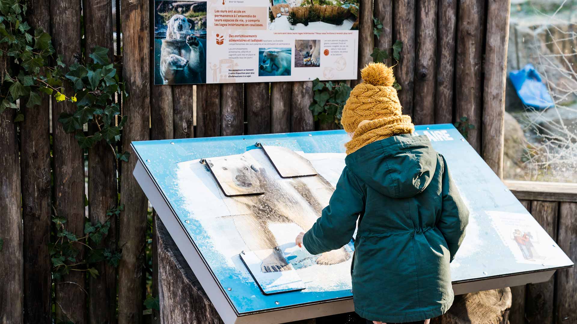 Enfant au Parc zoologique et botanique