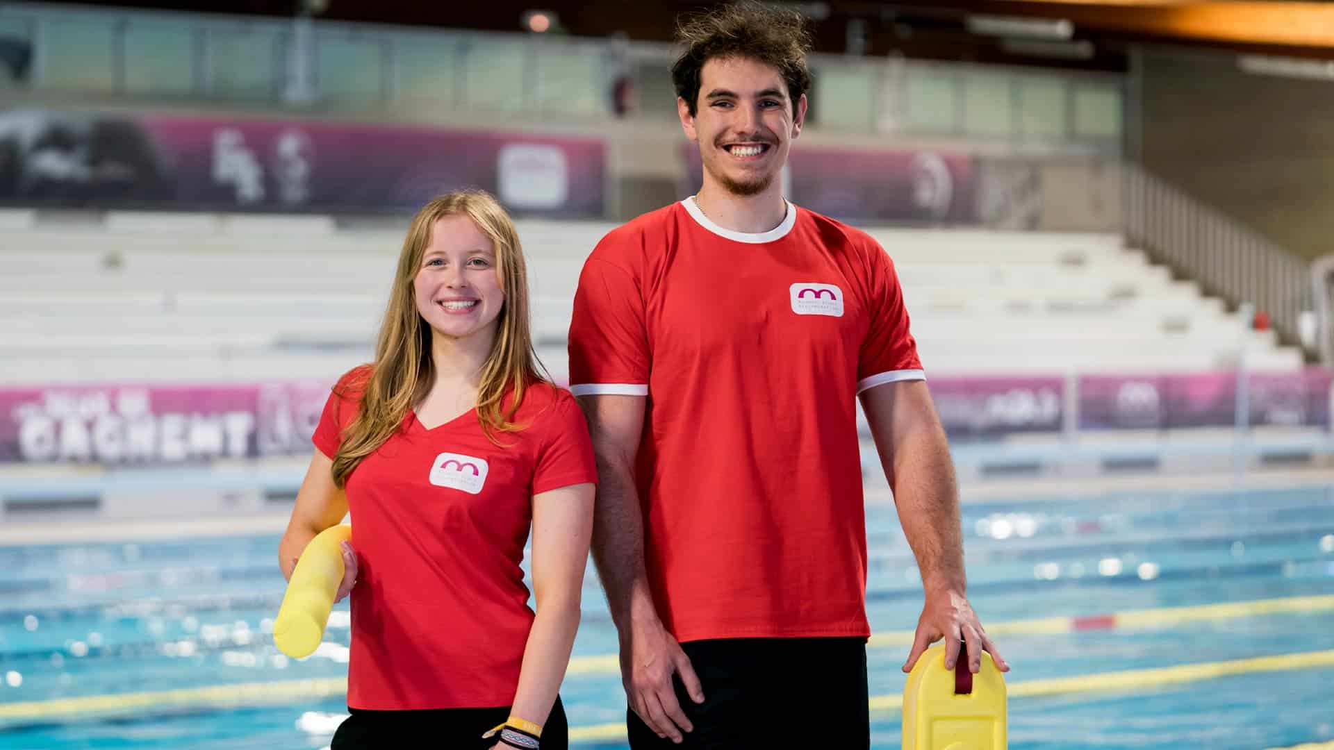 Selena et Nicolas, surveillants-sauveteurs m2A
