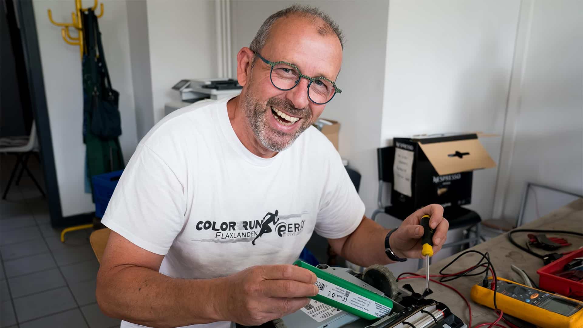 Réparation d'un objet au Repair Café