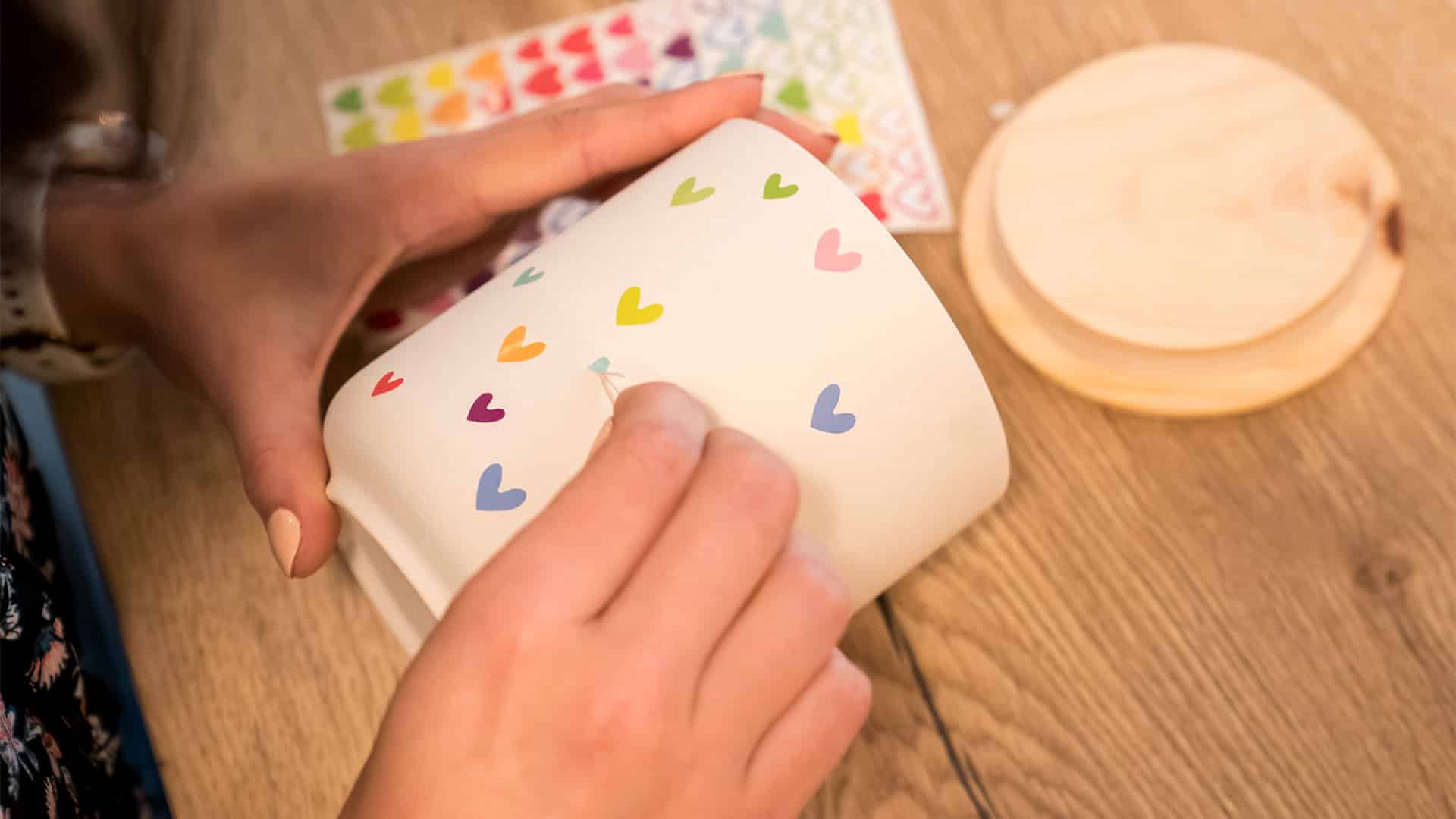 Atelier de peinture sur céramique - Bulle Café Céramique