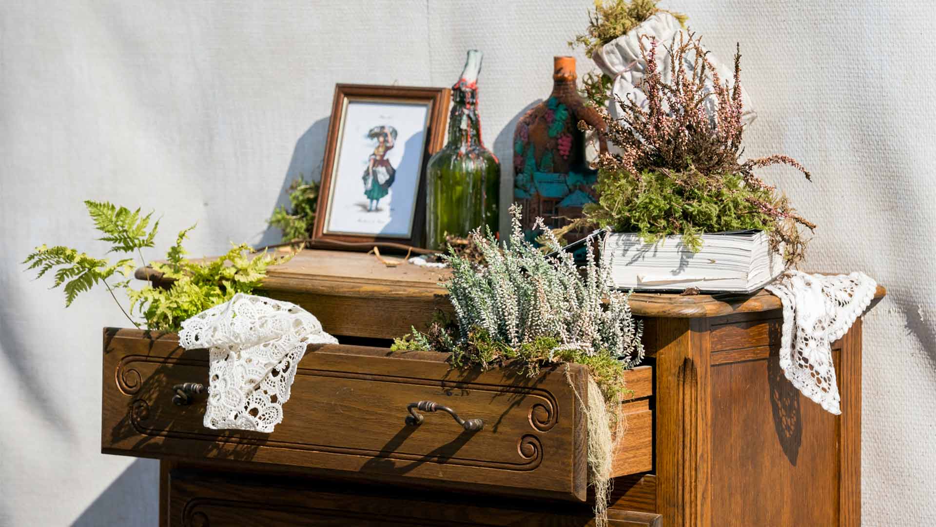 Folie-Flore 2025 - Commode