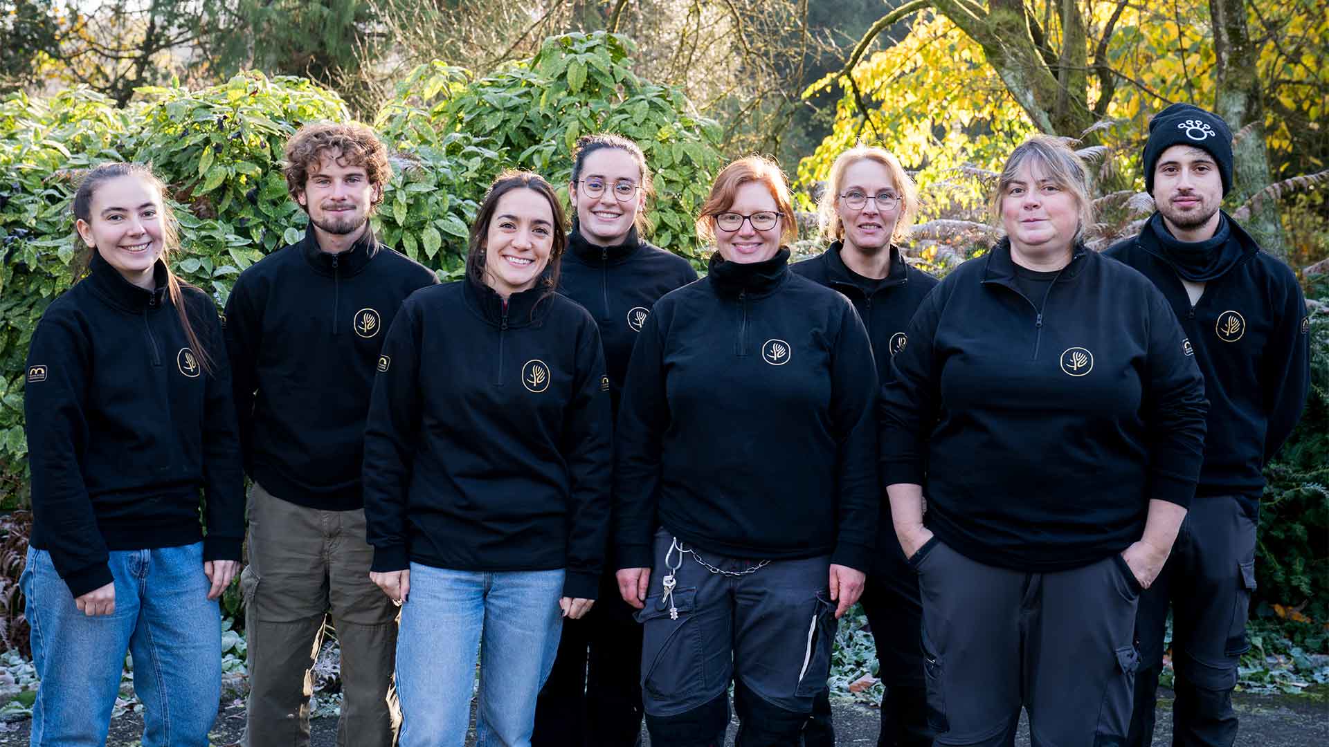 L'équipe du Parc Zoologique & Botanique de Mulhouse en charge du suivi des lémurs aux yeux turquoise