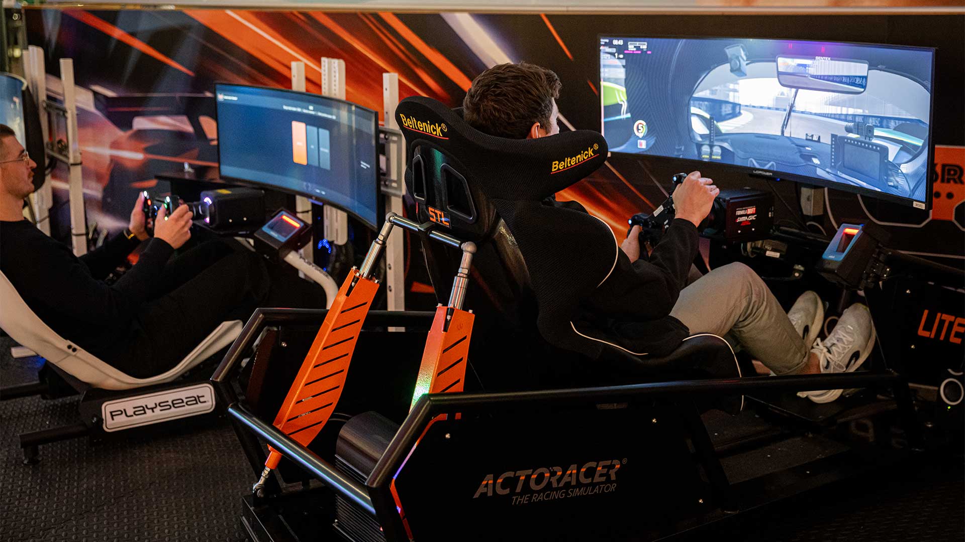 Exposition "Formule 1" au Musée National de l'Automobile - Collection Schlumpf - Simulateurs de conduite