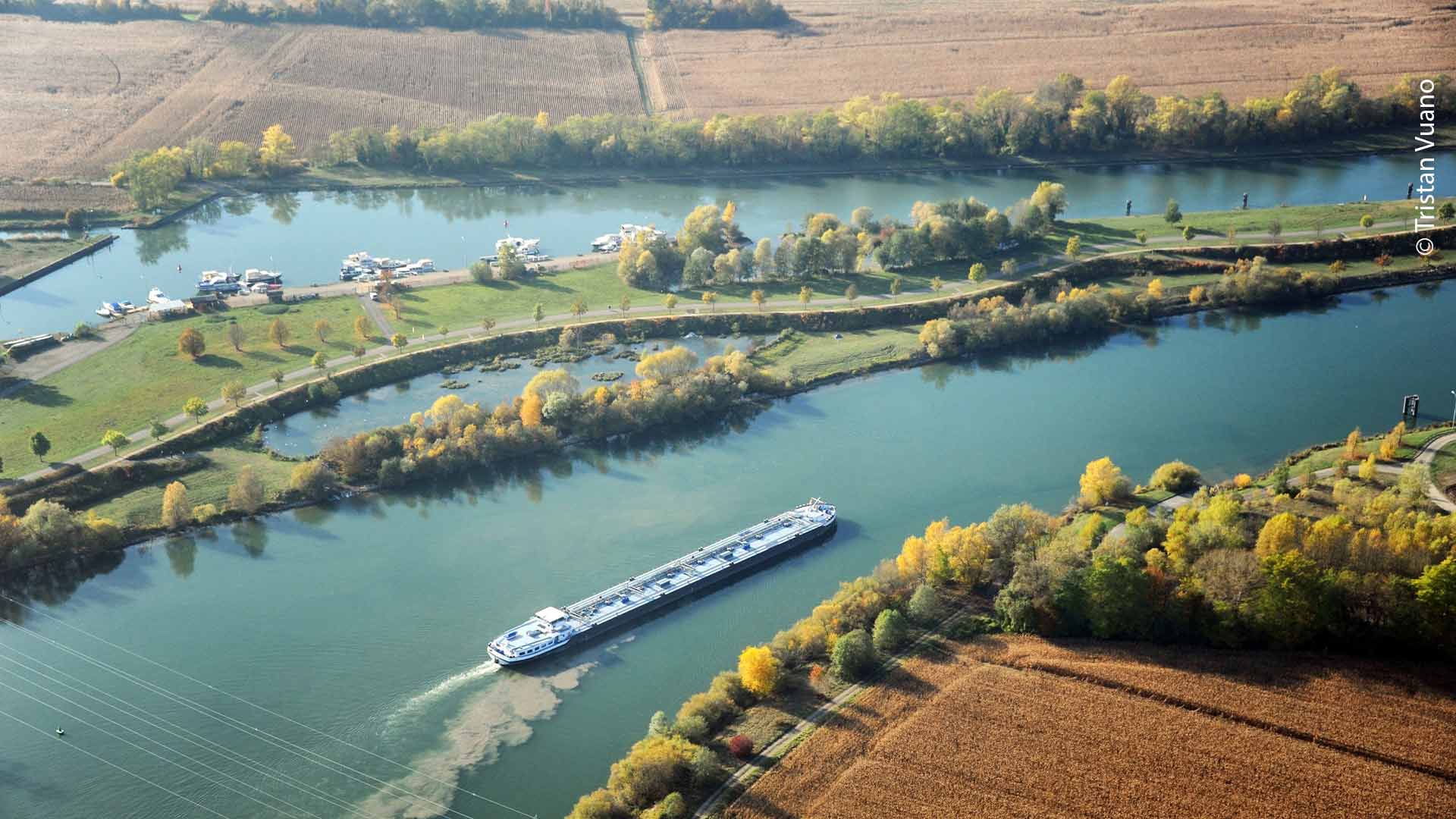 Vue aérienne du Rhin